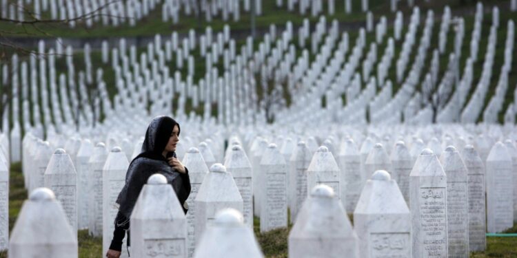 Srebrenica, il genocidio dei musulmani europei. Oggi più che mai abbiamo il dovere di ricordare il più grande massacro avvenuto in Europa dalla fine della Seconda Guerra Mondiale