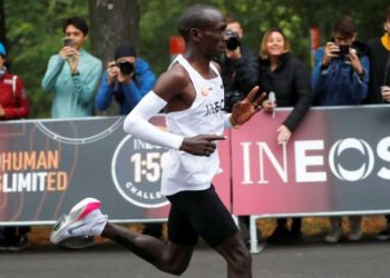 Incredibile: Maratona Perfetta di Kipchoge, oggi il primo uomo sotto le 2 ore