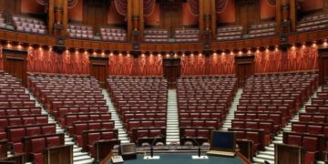 Taglio dei parlamentari? è la lunga storia dei tagli alla democrazia