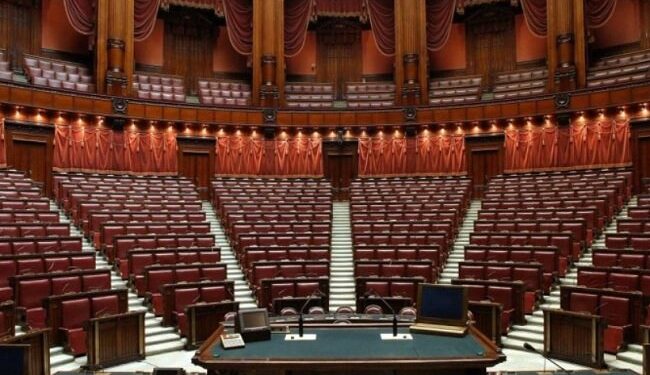 Taglio dei parlamentari? è la lunga storia dei tagli alla democrazia