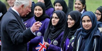 Otto scuole islamiche fra le 20 migliori del Regno Unito. Le scuole islamiche occupano i primi tre posti della classifica su un totale di 6500 istituti