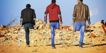 Israele usa armi proibite per sparare sulla marcia del ritorno: 214 palestinesi morti e più di 14.000 feriti tra cui moltissimi minori