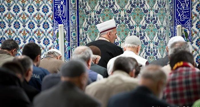 L’Imam è un lavoratore spesso malpagato e poco tutelato, serve una svolta.