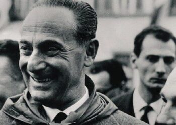 Una valigia di contanti per il FLN: quando l’ENI di Mattei finanziava la lotta di liberazione algerina