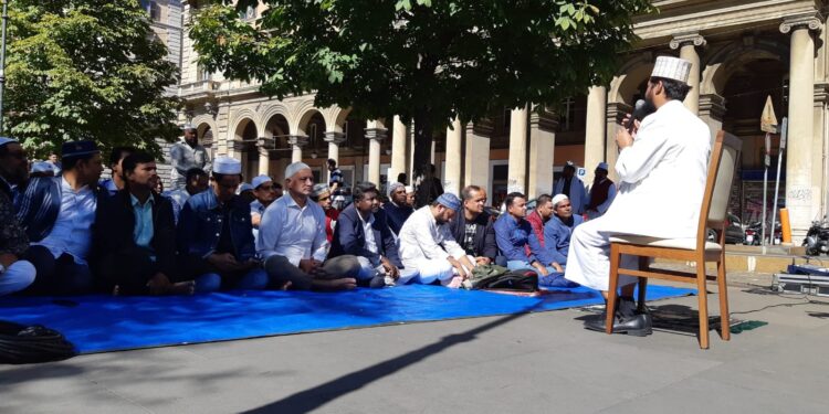 Nuova preghiera in piazza a Roma per l’emergenza chiusura moschee