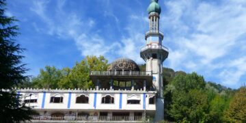 Alle porte di Milano sorge questo minareto con la cupola e una storia molto particolare.