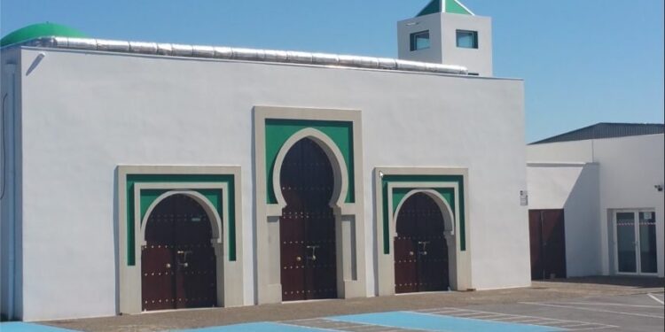 Ultimo Minuto: Attentato terroristico contro moschea in Francia, due fedeli gravemente feriti