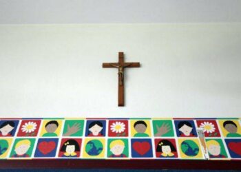 Su tortellini e crocefissi una battaglia ideologica che non ci riguarda