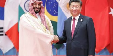 Il silenzio e le complicità dei paesi del Golfo sulla persecuzione degli uiguri. Un milione nei campi di concentramento ma gli affari valgono di più