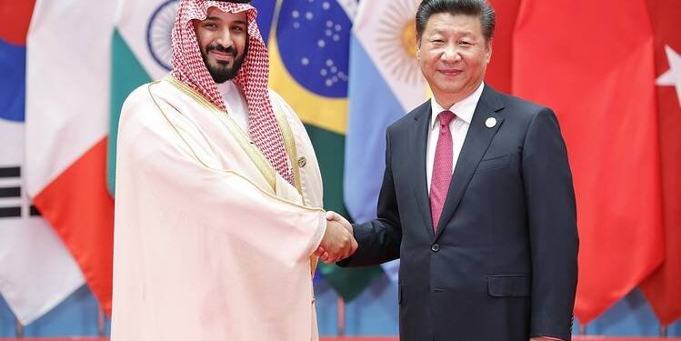 Il silenzio e le complicità dei paesi del Golfo sulla persecuzione degli uiguri. Un milione nei campi di concentramento ma gli affari valgono di più