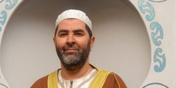Contro di me vendetta di funzionari dei servizi svizzeri, l’imam di Lugano accusa: cittadinanza negata perché ho rifiutato di diventare un informatore