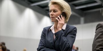 Ursula Von der Leyen accusata di aver cancellato dal telefono messaggi che potrebbero svelare uno scandalo di corruzione