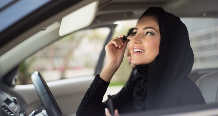 Arriva Hijabeau: il make-up 100% halal e Made in Italy