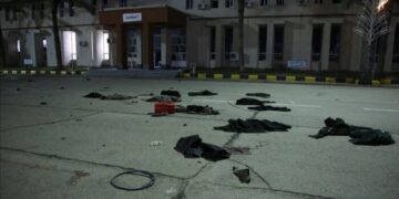 Sanguinoso raid di Haftar su Tripoli provoca 30 morti, la comunità internazionale osserva immobile