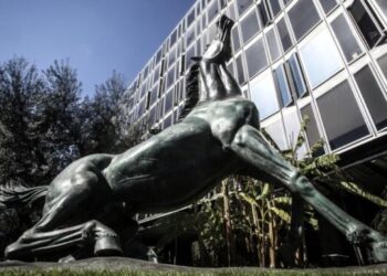 RAI multata dall’AGCOM per 1,5 milioni, continua la crisi nera della TV pubblica