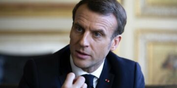 Macron: il diritto alla blasfemia è un tesoro