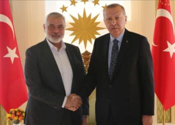 Erdogan e il capo di Hamas Haniyeh si incontrano per discutere del piano Trump