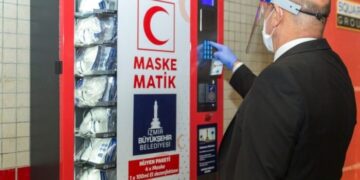 In Turchia arrivano i distribuitori automatici di mascherine gratuite