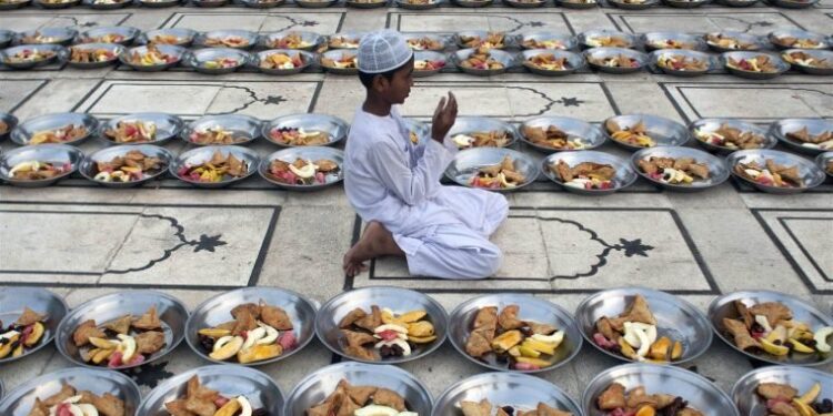 Inizia Ramadan, il mese di digiuno ed espiazione per i musulmani