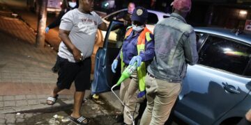 Il Sudafrica mette al bando l’alcol per combattere il Coronavirus