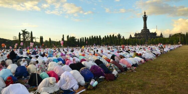 Oggi 24 maggio si celebra Eid al Fitr: cos’è la festa di fine Ramadan