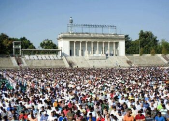 La mia notte insonne prima dell’Aid del 2012, 20.000 musulmani in preghiera a Milano