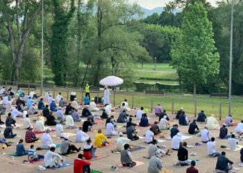 Fine Ramadan: musulmani in preghiera in tutta Italia-IMMAGINI