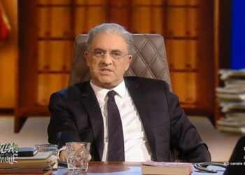 La satira che crea consenso e attenua la rabbia: il caso De Luca