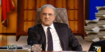 La satira che crea consenso e attenua la rabbia: il caso De Luca