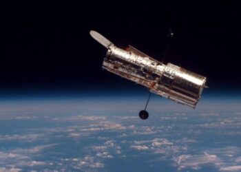 Compie 30 anni il telescopio Hubble: le immagini mozzafiato dallo spazio