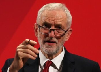 Prima intervista da ex per Corbyn: accuse di antisemitismo per infangarmi