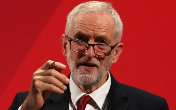 Prima intervista da ex per Corbyn: accuse di antisemitismo per infangarmi