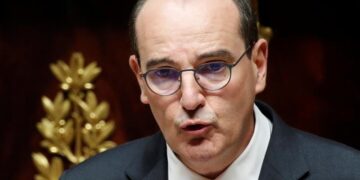 Il nuovo premier francese annuncia la lotta al “comunitarismo islamico”