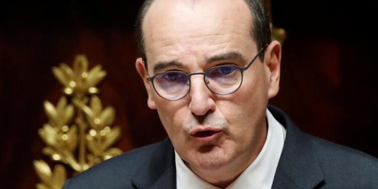 Il nuovo premier francese annuncia la lotta al “comunitarismo islamico”