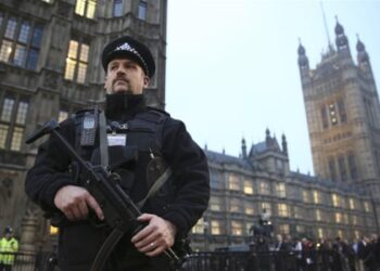 I musulmani britannici nel mirino dell’ UK Terrorism Act: viola lo Stato di diritto