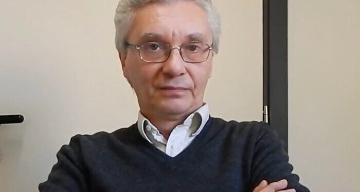 Paolo Branca shock: in moschea guardavo sederi e slip delle rifugiate siriane e ridevo