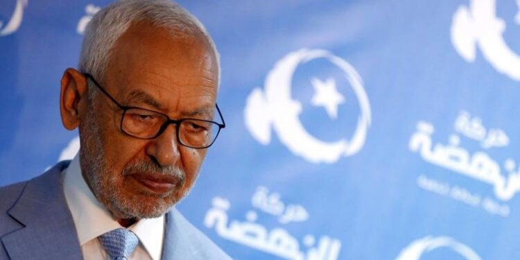 Gli Emirati stanno comprando deputati per sabotare la democrazia tunisina?