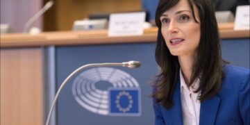 L’Europa presenta il Piano per l’istruzione digitale: il covid spinge la didattica a distanza