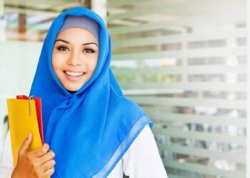 Aisha e le false amiche delle musulmane che non tollerano l’Islam