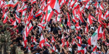 Libano: il governo la piazza e le mire straniere sul Paese