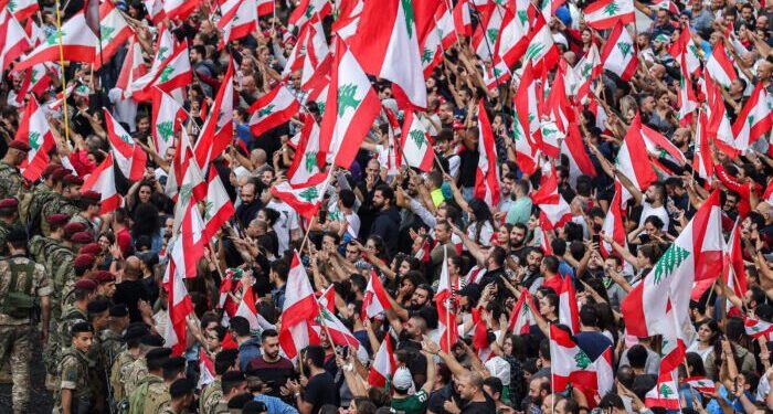Libano: il governo la piazza e le mire straniere sul Paese