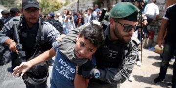Israele vuole cancellarci con tutti i mezzi: la testimonianza di una giornalista palestinese