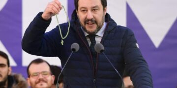 La retorica di Salvini? Niente di più lontano da Dio, Patria e Famiglia