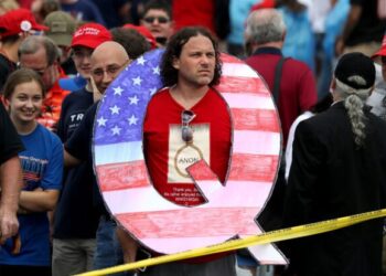 QAnon: da complotto politico a mitologia religiosa del Trump redentore