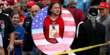 QAnon: da complotto politico a mitologia religiosa del Trump redentore