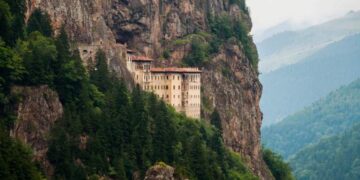 Tutte le chiese restaurate da Erdogan di cui nessuno scriverà