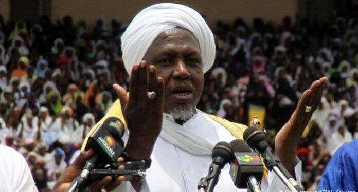 Mahmoud Dicko chiede un presidente civile per il Mali: chi è l’imam che guida l’opposizione