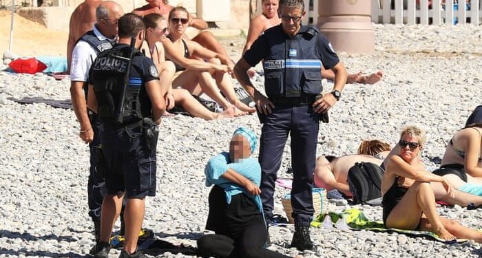 Perchè il suprematismo repubblicano francese si scaglia contro l’Islam