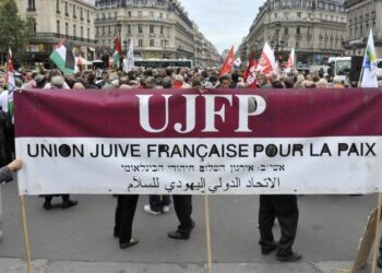 Gli Ebrei per la Pace difendono la comunità musulmana francese contro il razzismo di Stato