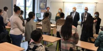 Francia: 4 bambini musulmani di 10 anni detenuti dopo un dibattito a scuola su Paty e vignette blasfeme